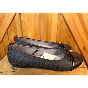 Daisy Fuentes Allover Logo Ballet Flats Classic & Classy Slip On Shoes Size 8W n